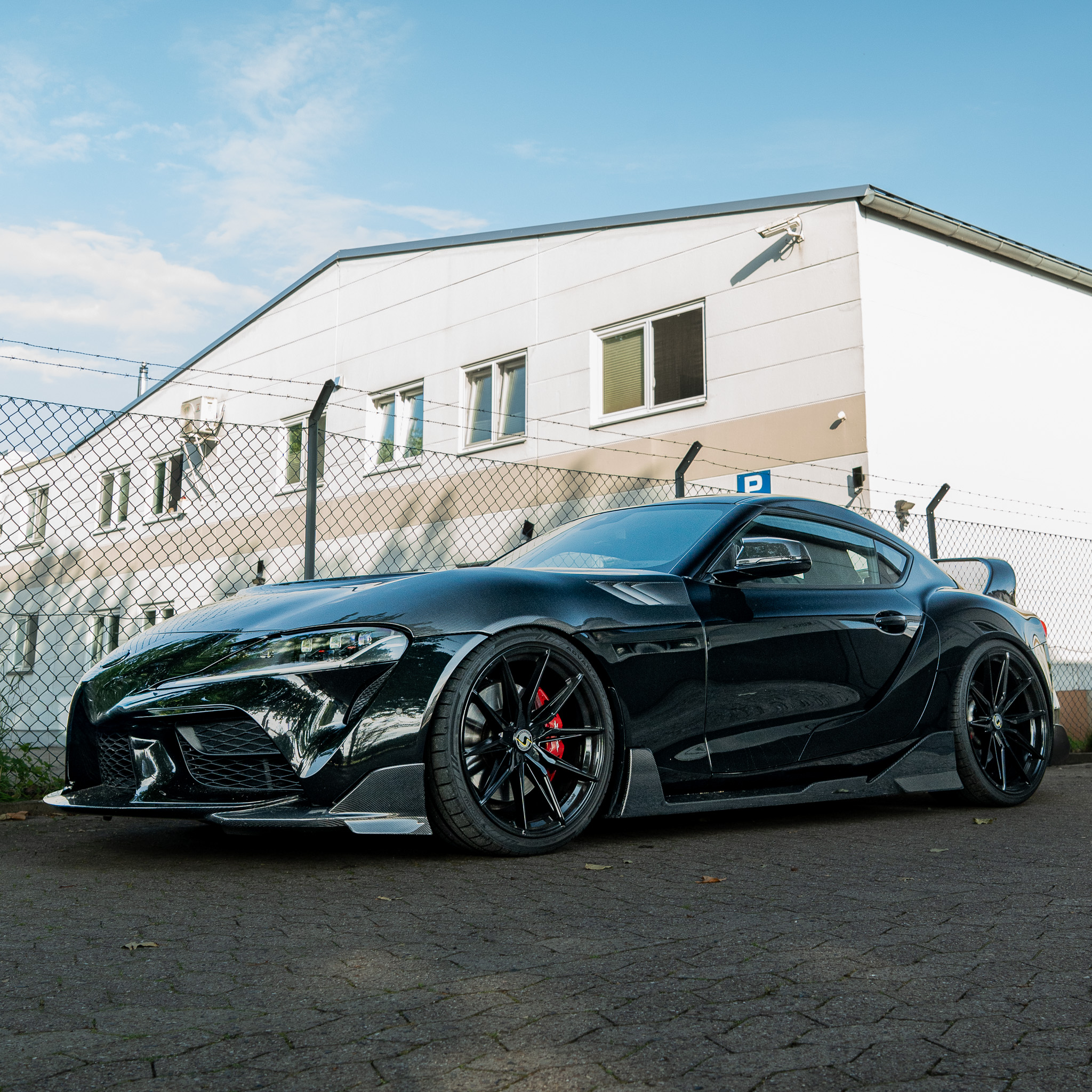 SUPRA GR CARBON BODYKIT INKL. TGA